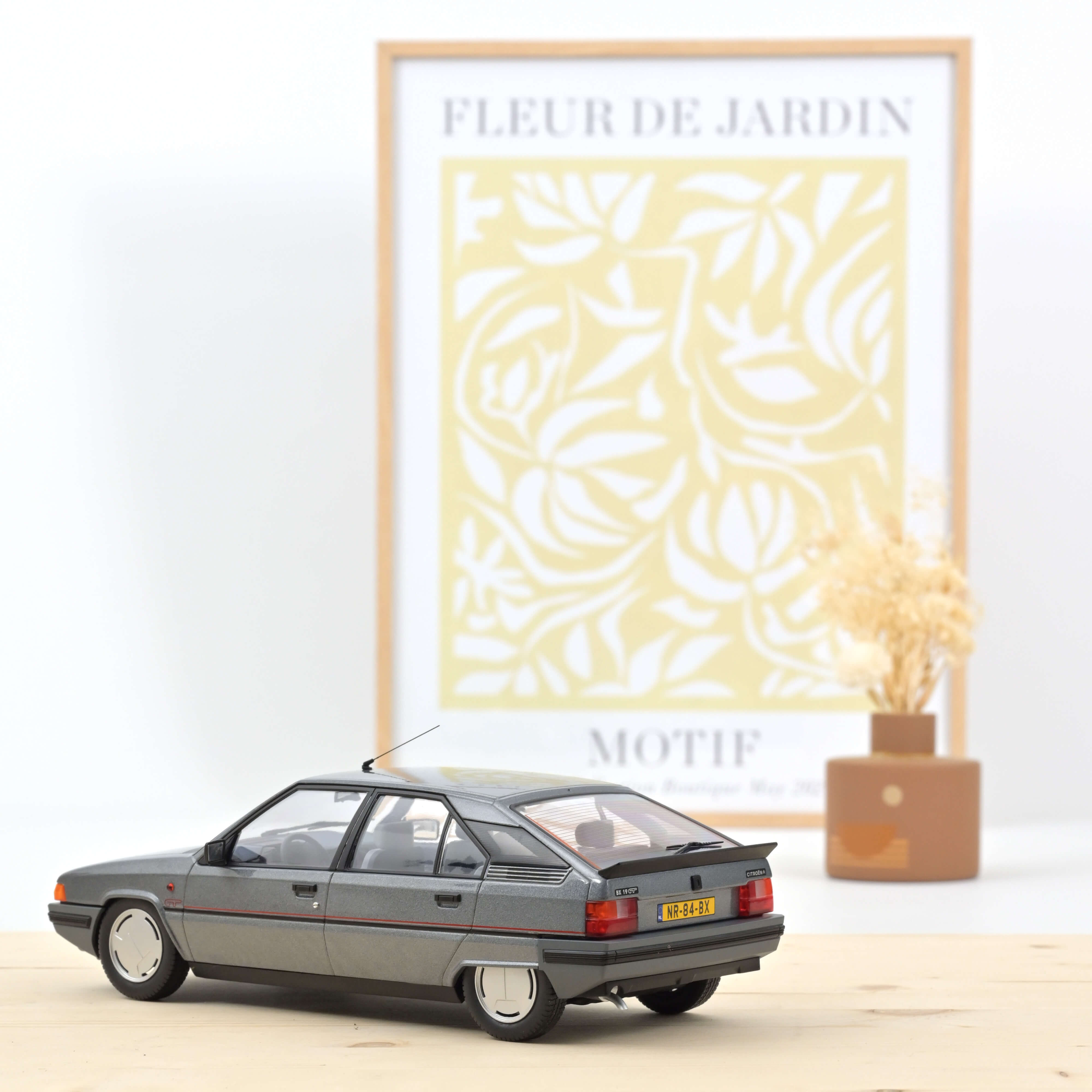 Citroën BX 19 GT 1984 Fuchsgrau NL Version 1:18 - 300Stk.