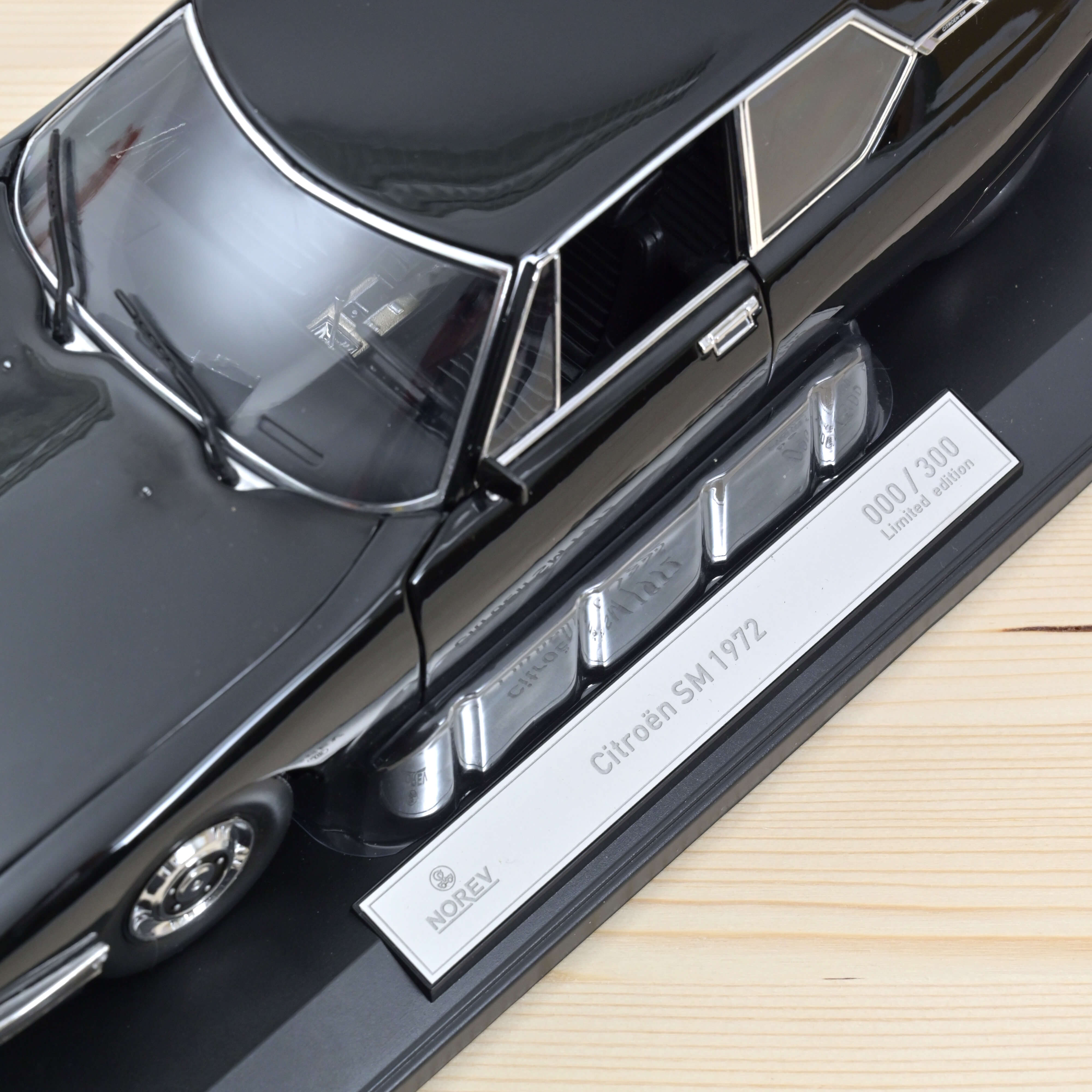 Citroën SM 1972 Schwarz 1:18 - 300Stk.