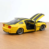 Mustang + Parotech Jet Ski Yellow CESAM 1:18