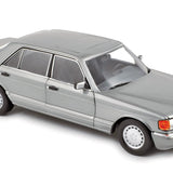 Mercedes-Benz 560 SEL 1985 Gris foncé métallisé 1/18