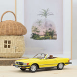 Mercedes-Benz 450 SL (US version) 1979 Yellow 1:18