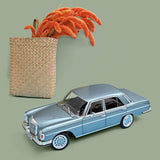 Mercedes-Benz 280 SE 1968 Light Blue metallic 1:18