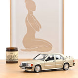 Mercedes-Benz 190 E 2.3-16 1984 Smoke Argent Métallisé 1/18