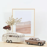 Peugeot 404 1965 Brown metallic with Caravan Hénon 1:18