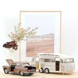 Peugeot 404 1965 Braun metallic mit Caravan Hénon 1:18