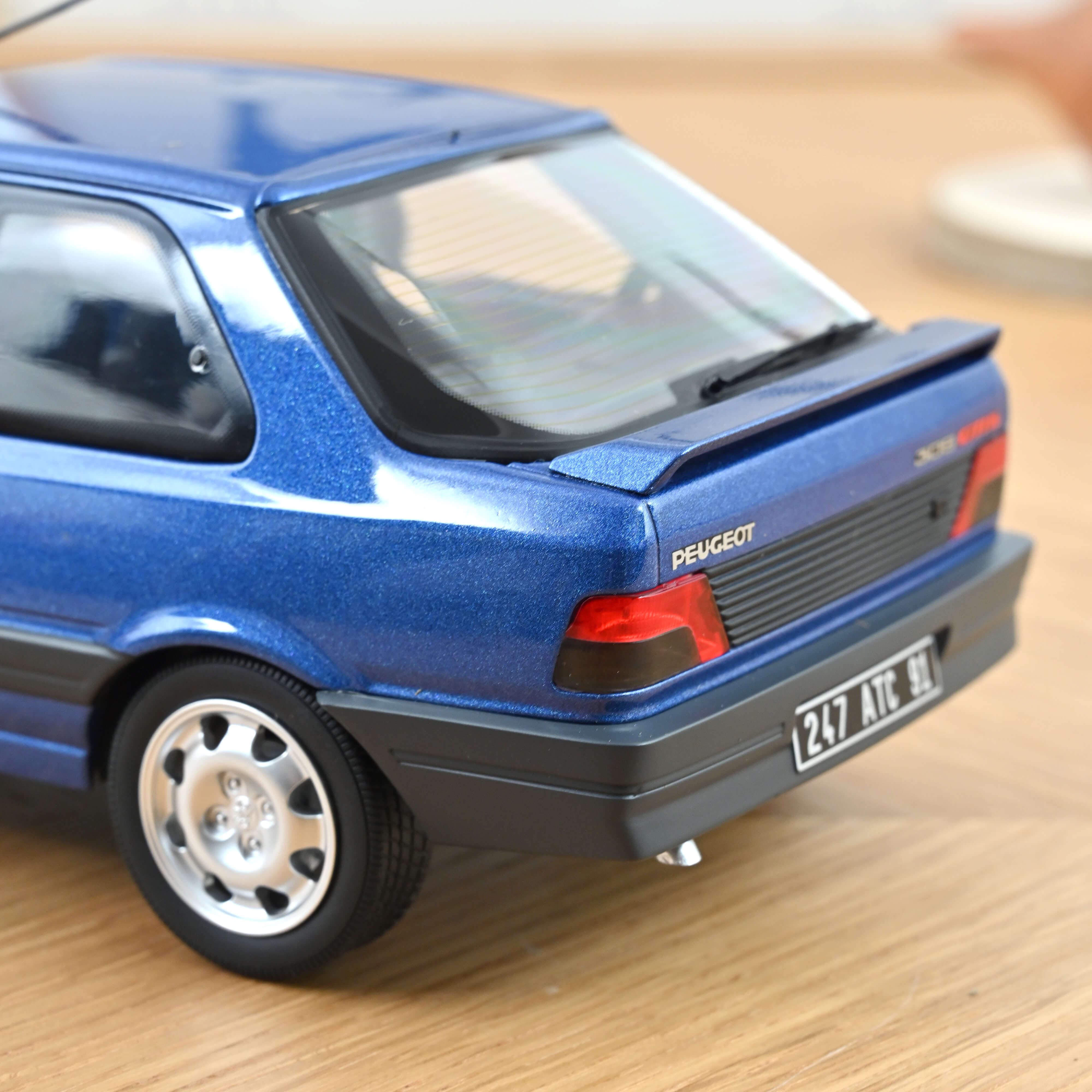 Peugeot 309 GTi 16 1991 Miami Blue 1:18