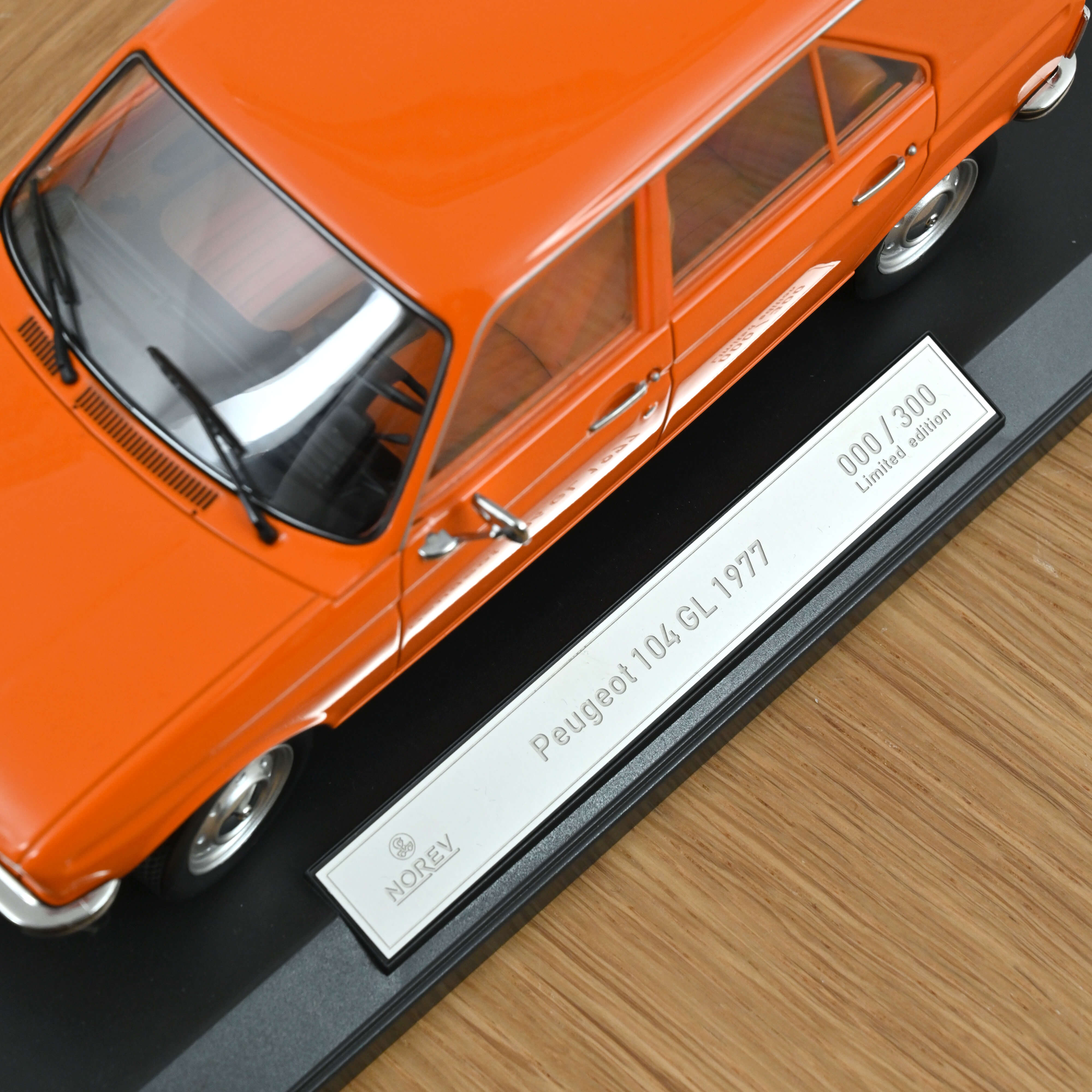 Peugeot 104 GL 1977 Orange 1:18 - 300pcs