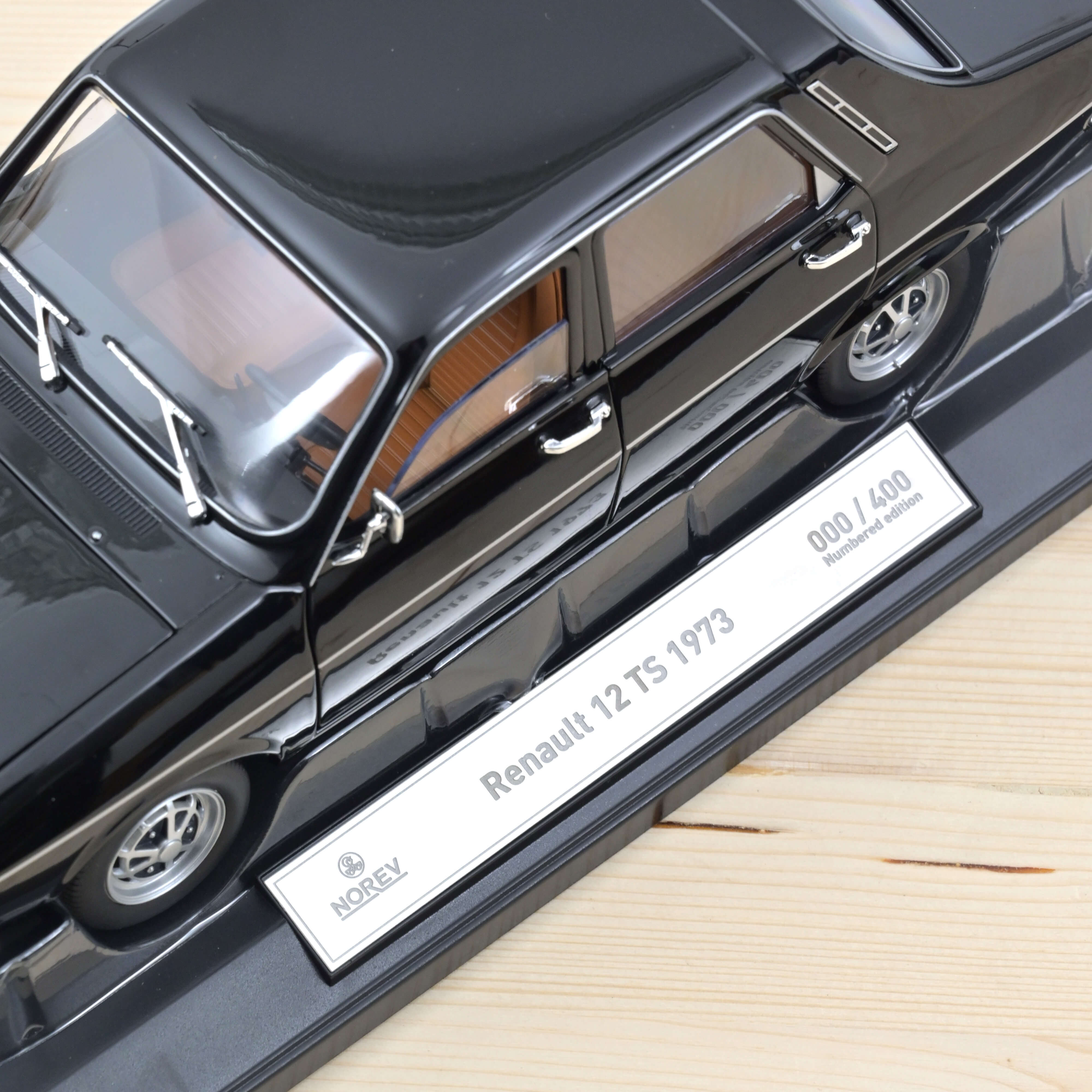 Renault 12 TS 1973 Schwarz 1:18 - 400Stk.