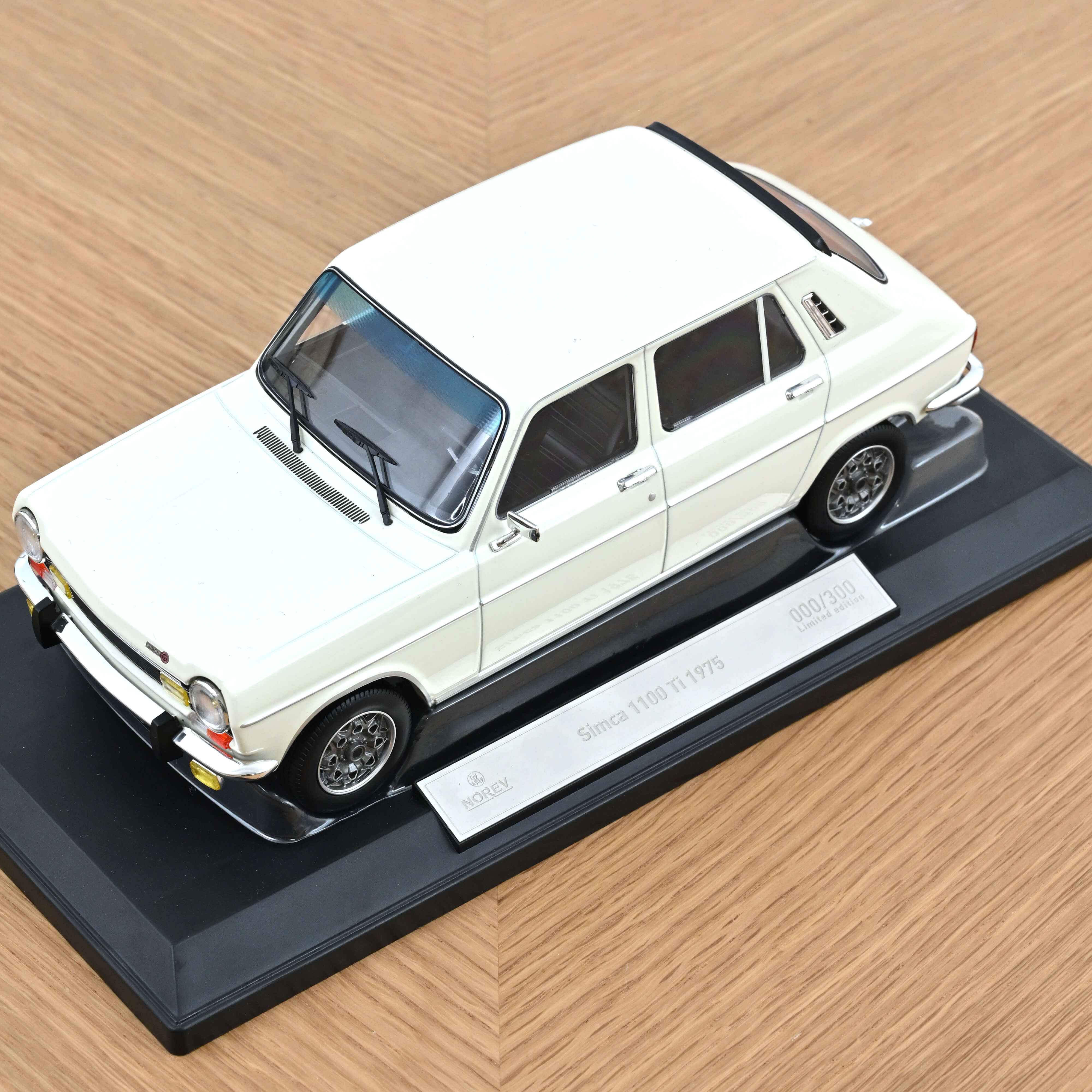 Simca 1100 Ti 1975 Blanc Tacoma 1/18 - 300pcs