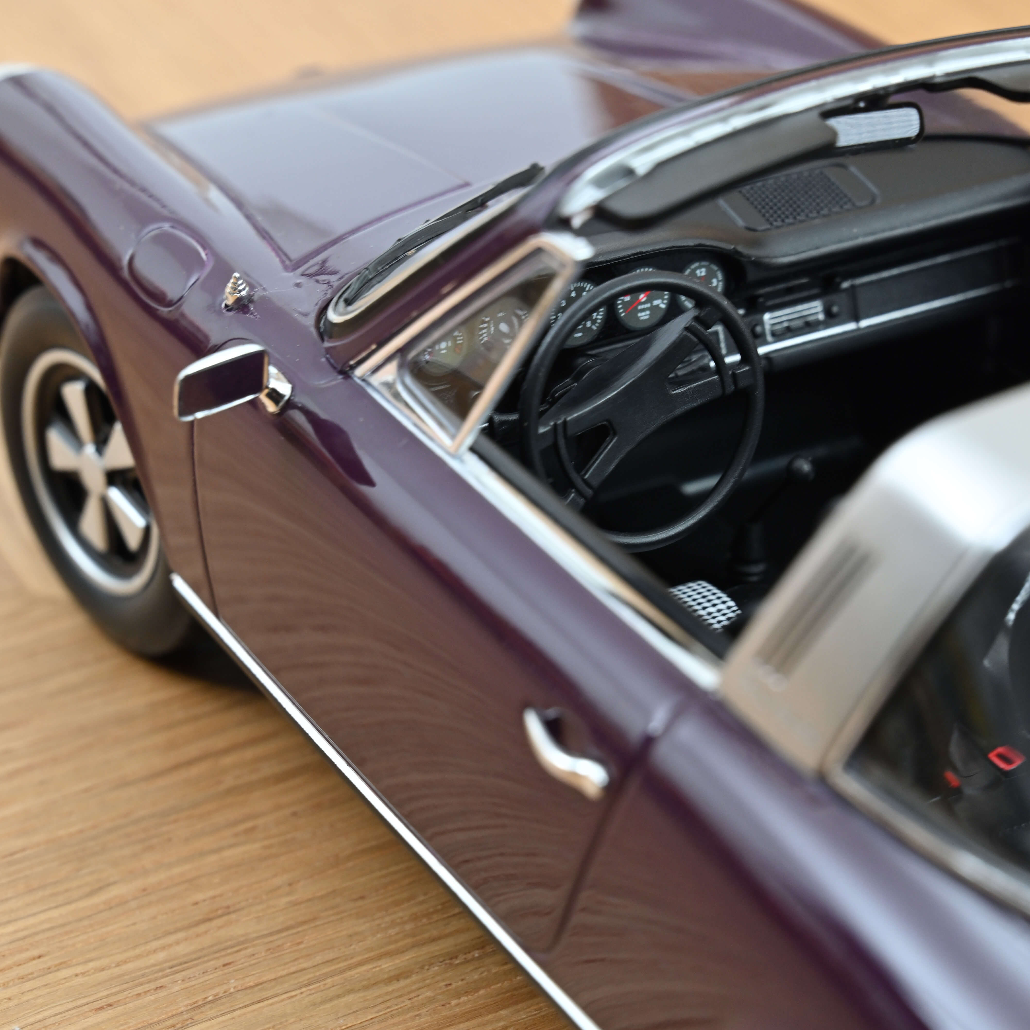 Porsche 911 E Targa 1971 Mauve 1/18