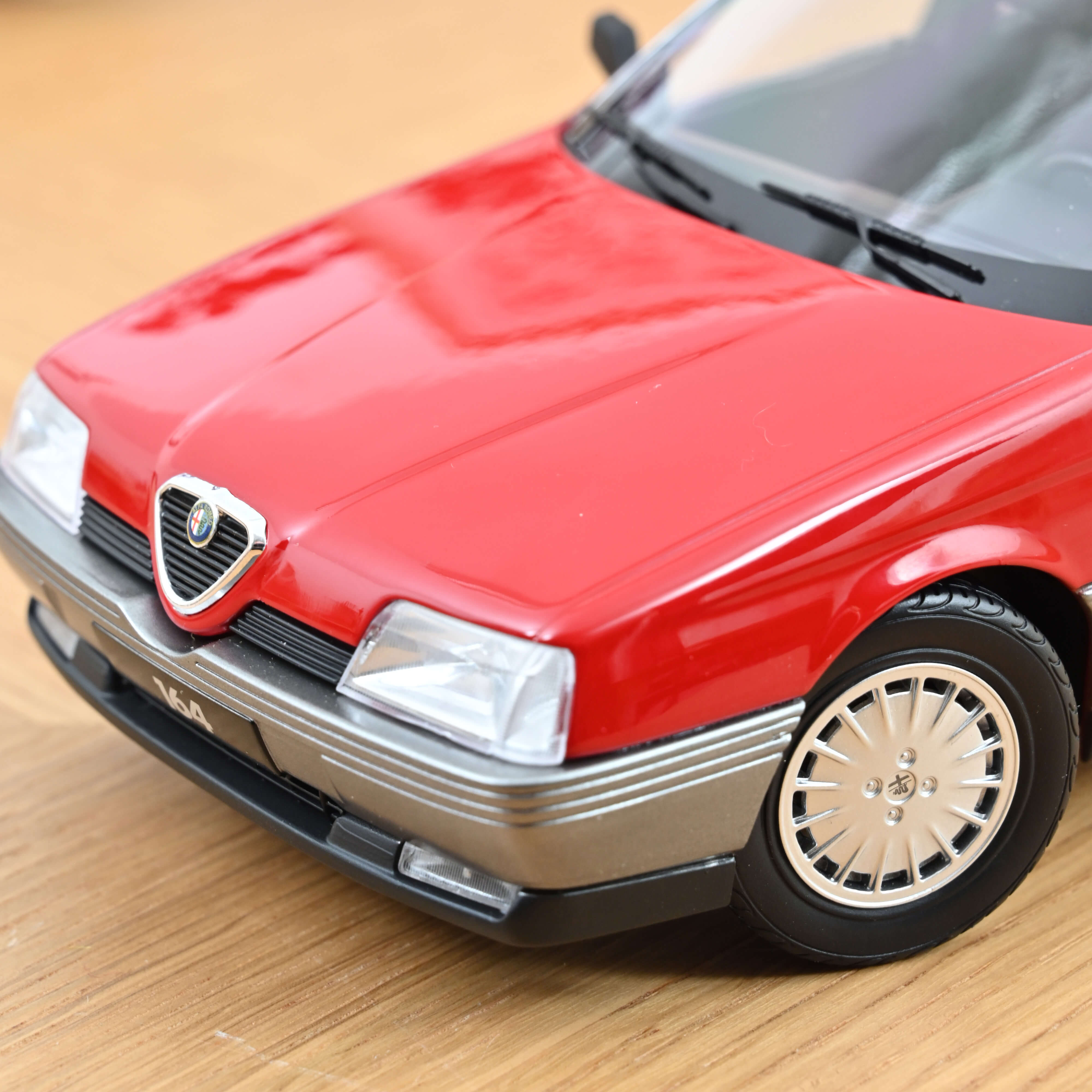 Alfa Romeo 164 1991 Rosso Alfa 1:18