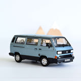 VW Multivan 1990 Hellblau metallic 1:18