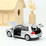 VW Golf GTI 1998 Silber 1:18