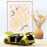 VW Golf GTI 2020 Jaune métallisé 1/18 - 200pcs