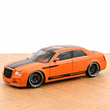 Chrysler 300C Norev von Parotech+Jet Ski Parotech Orange/Schwarz 1:18