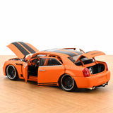 Chrysler 300C Norev von Parotech+Jet Ski Parotech Orange/Schwarz 1:18