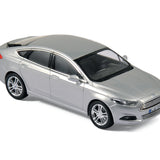 Ford Mondeo 2014 Gris clair métallisé 1/43