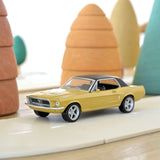 Ford Mustang Coupe 1968 Gold (intérieur noir) Jet-car 1/43