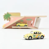 VW Beetle 1303 1973 Peace and Love 1:54