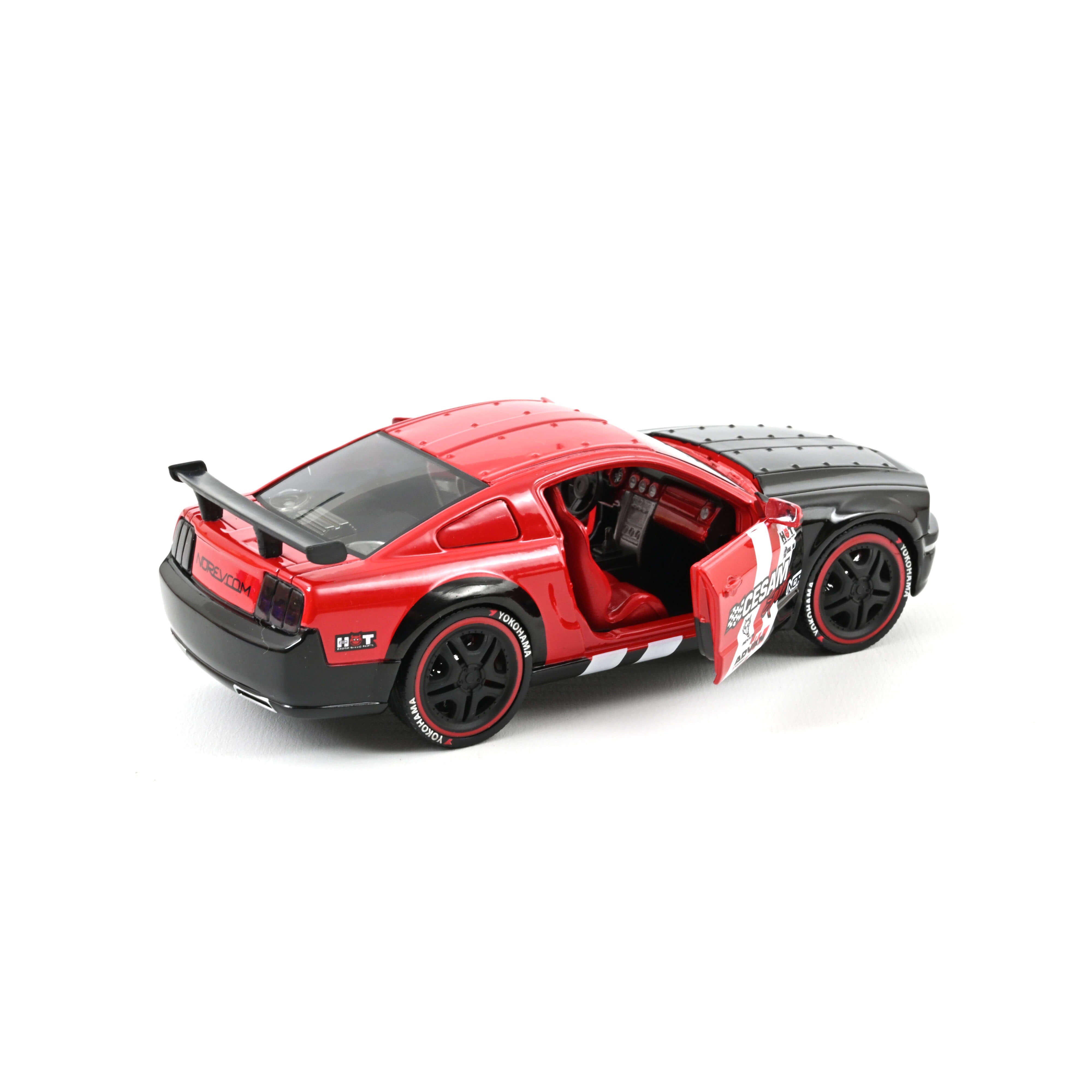 Street Racer coffret 2 voitures + 1 offerte 1/32