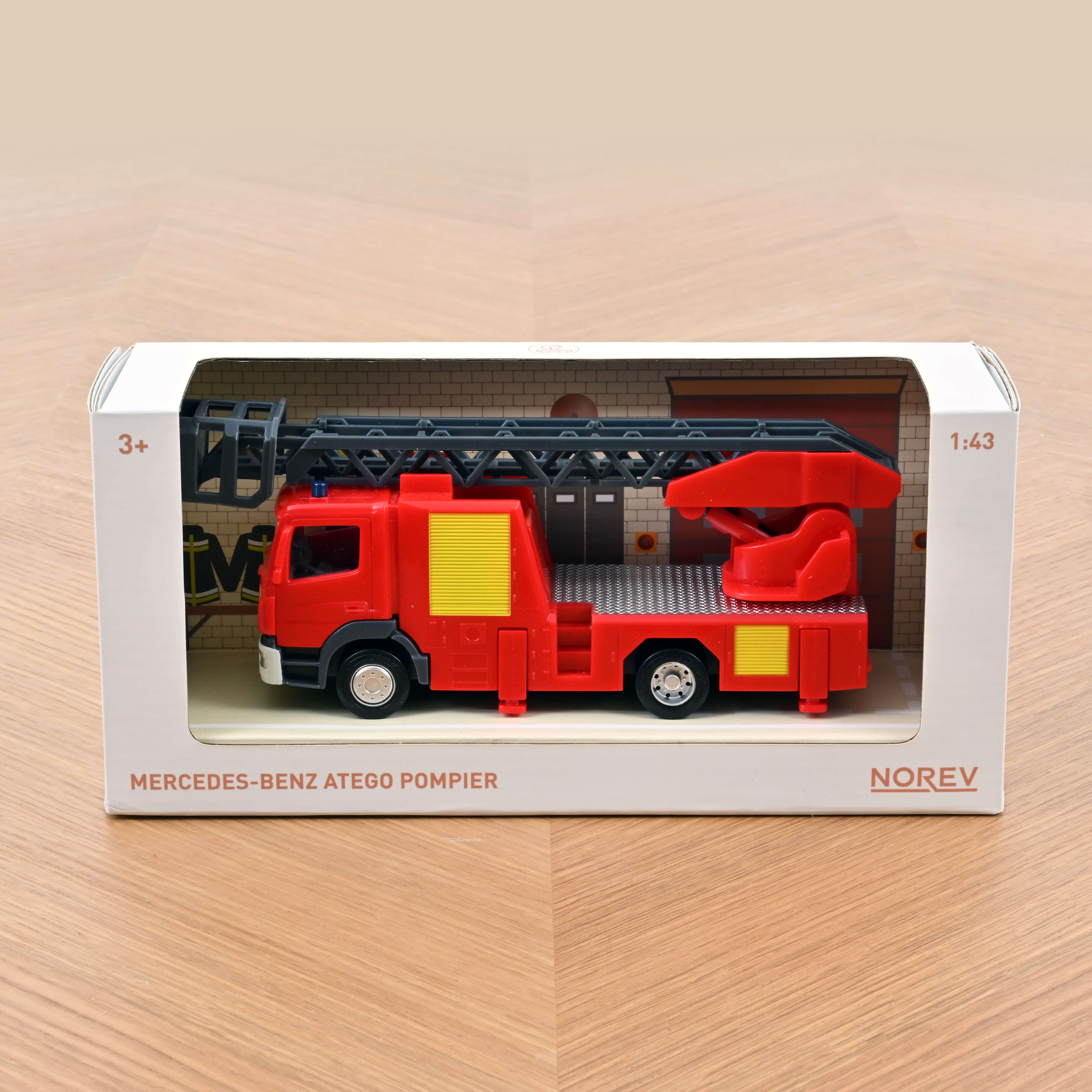 Camion de pompiers Mercedes-Benz Atego Plastigam 1/43