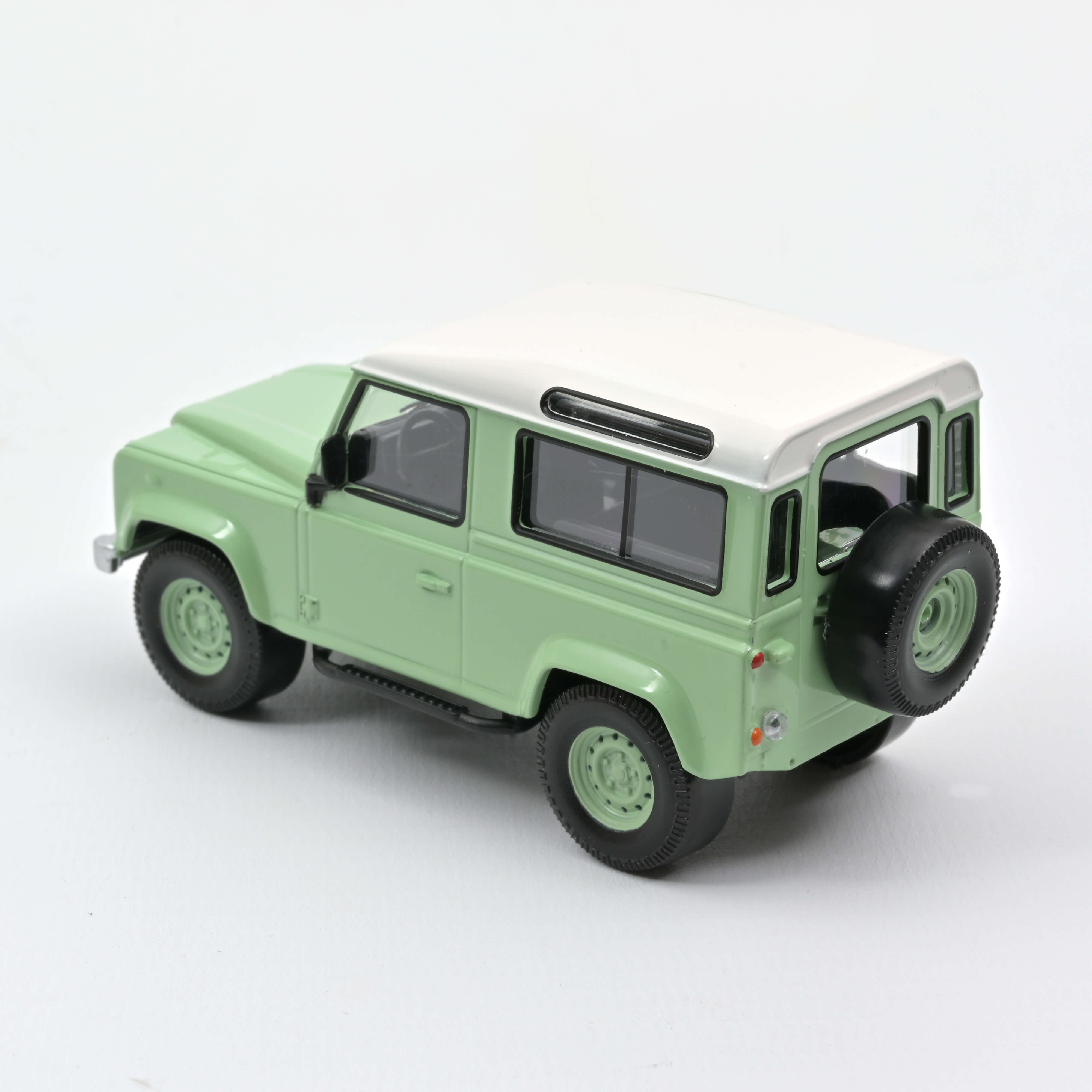 Land Rover Defender 1995 Green and White Jet-car 1:43