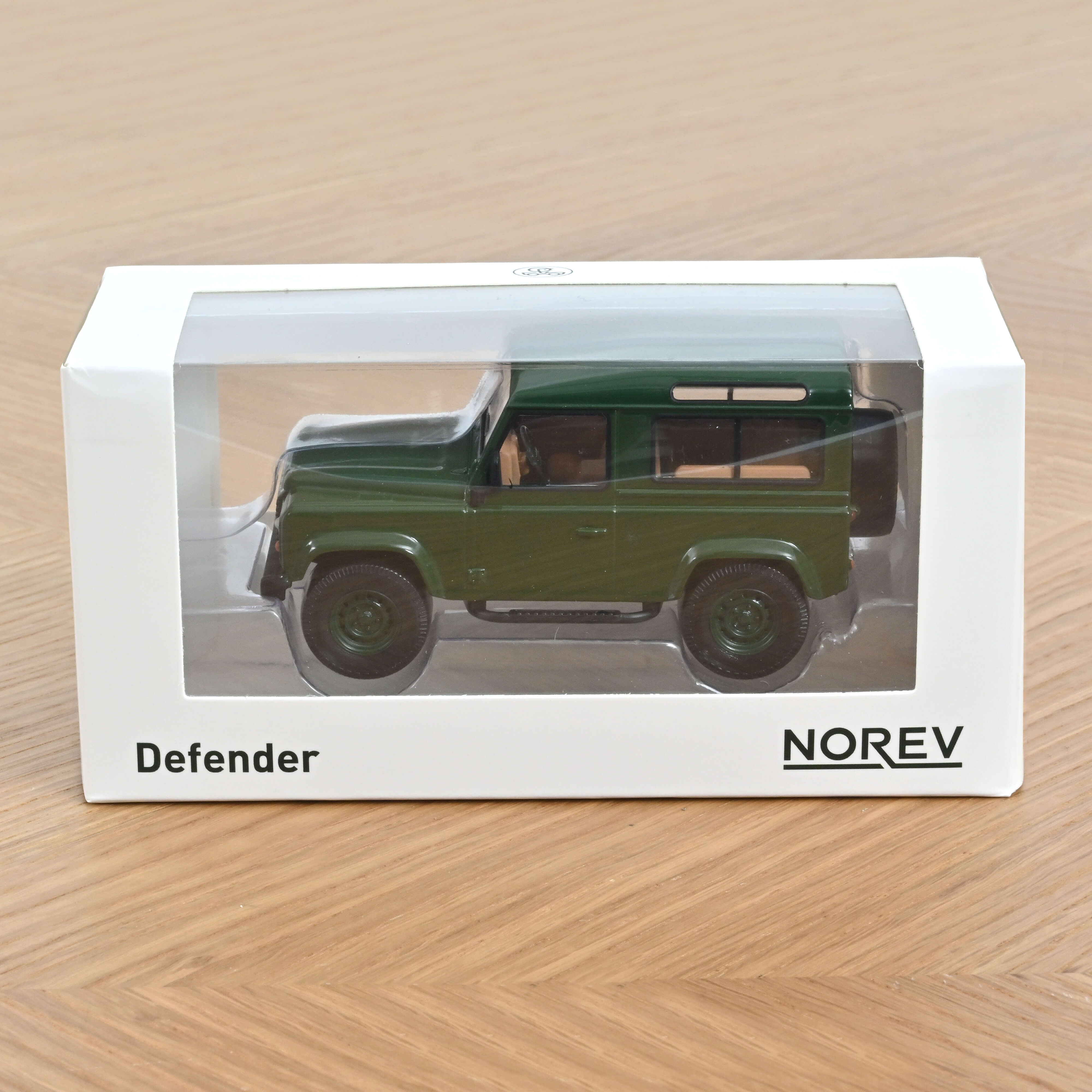 Land Rover Defender 1995 Dunkelgrünes Jet-Fahrzeug 1:43