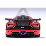 Koenigsegg One : 1 Apple red/Carbon fiber/Silver stripes 1:64