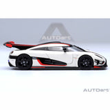 Koenigsegg One : 1 Pebble white/Carbon black/Red accents 1:64