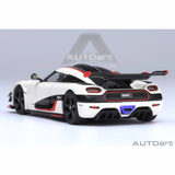 Koenigsegg One : 1 Pebble white/Carbon black/Red accents 1:64