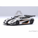 Koenigsegg One : 1 Moon grey/Carbon black/Orange accents 1:64