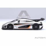 Koenigsegg One : 1 Moon grey/Carbon black/Orange accents 1:64