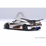 Koenigsegg One : 1 Moon grey/Carbon black/Orange accents 1:64