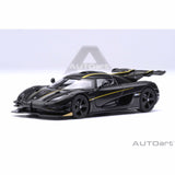 Koenigsegg One : 1 Klarer Kohlefaser/Goldstreifen 1:64