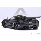 Koenigsegg One : 1 Klarer Kohlefaser/Goldstreifen 1:64