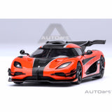 Koenigsegg One : 1 Lava orange/Kohlefaser/Silberstreifen 1:64