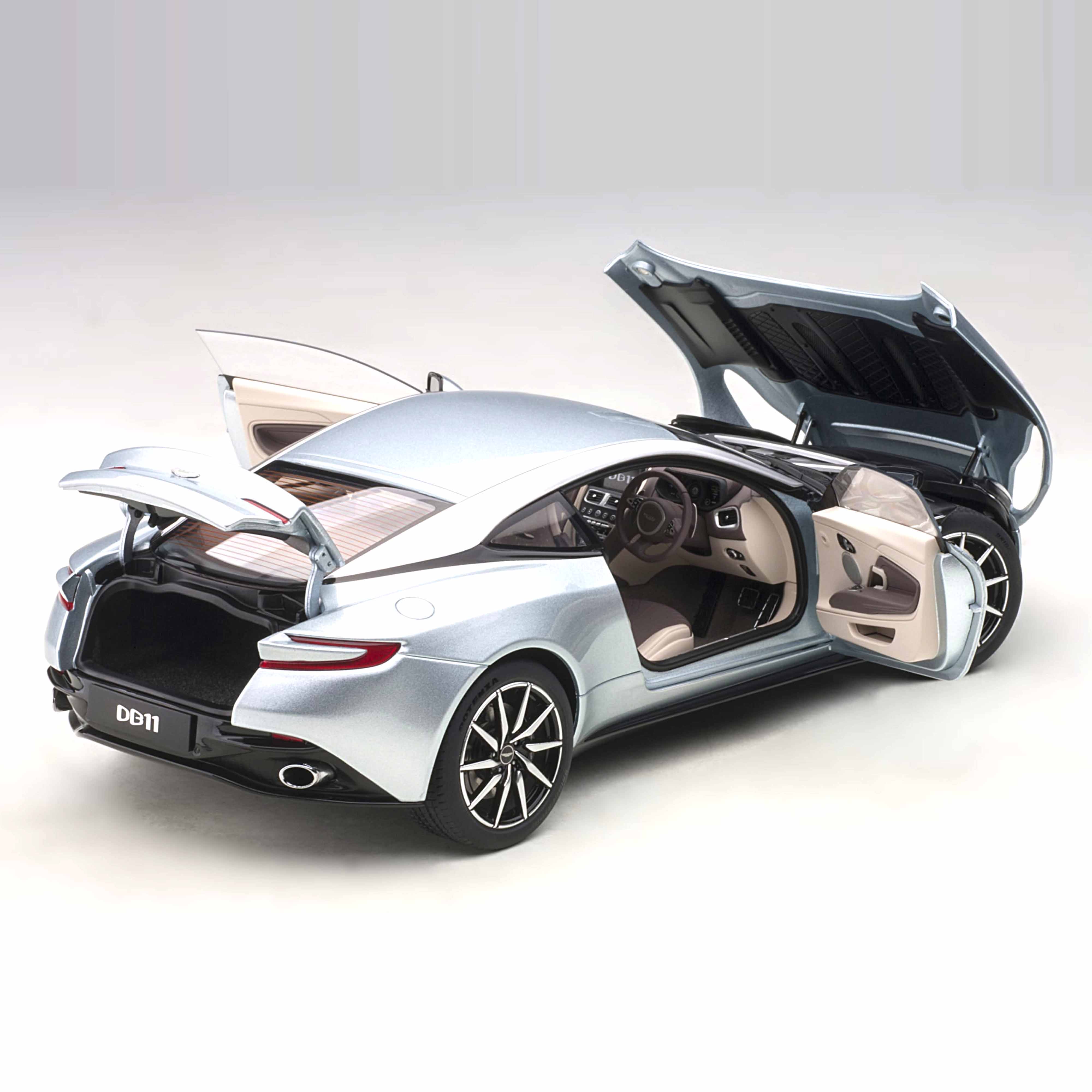 Aston Martin DB11 Silver - Skyfall 1:18