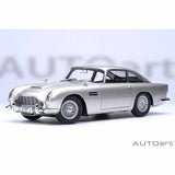 Aston Martin DB5 "Goldfinger" Silber 1:18