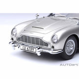 Aston Martin DB5 "Goldfinger" Silber 1:18