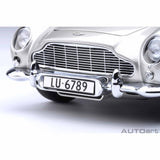 Aston Martin DB5 "Goldfinger" Silber 1:18