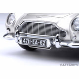 Aston Martin DB5 "Goldfinger" Silber 1:18