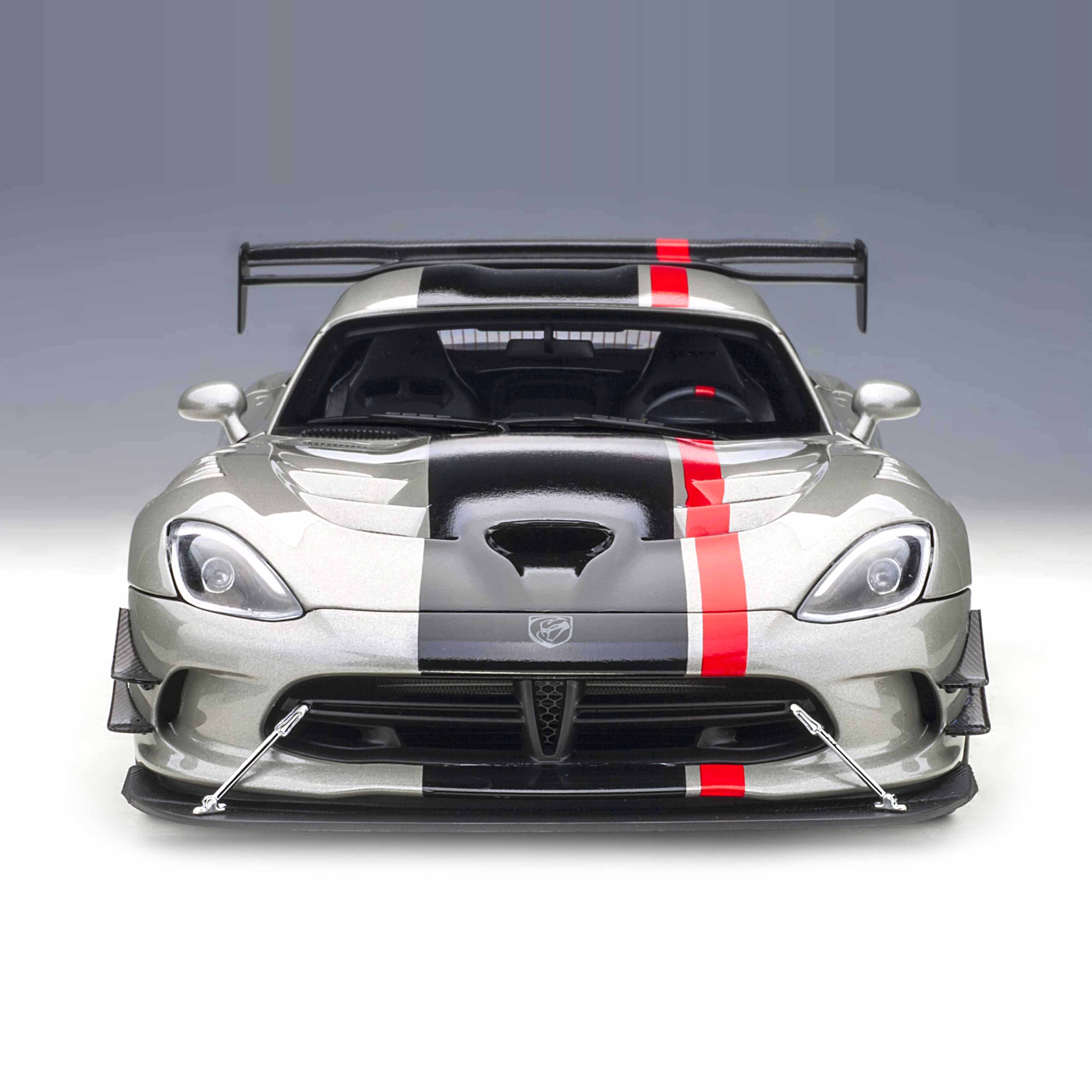 Dodge Viper ACR 2017 Billet Silber Metallic 1:18