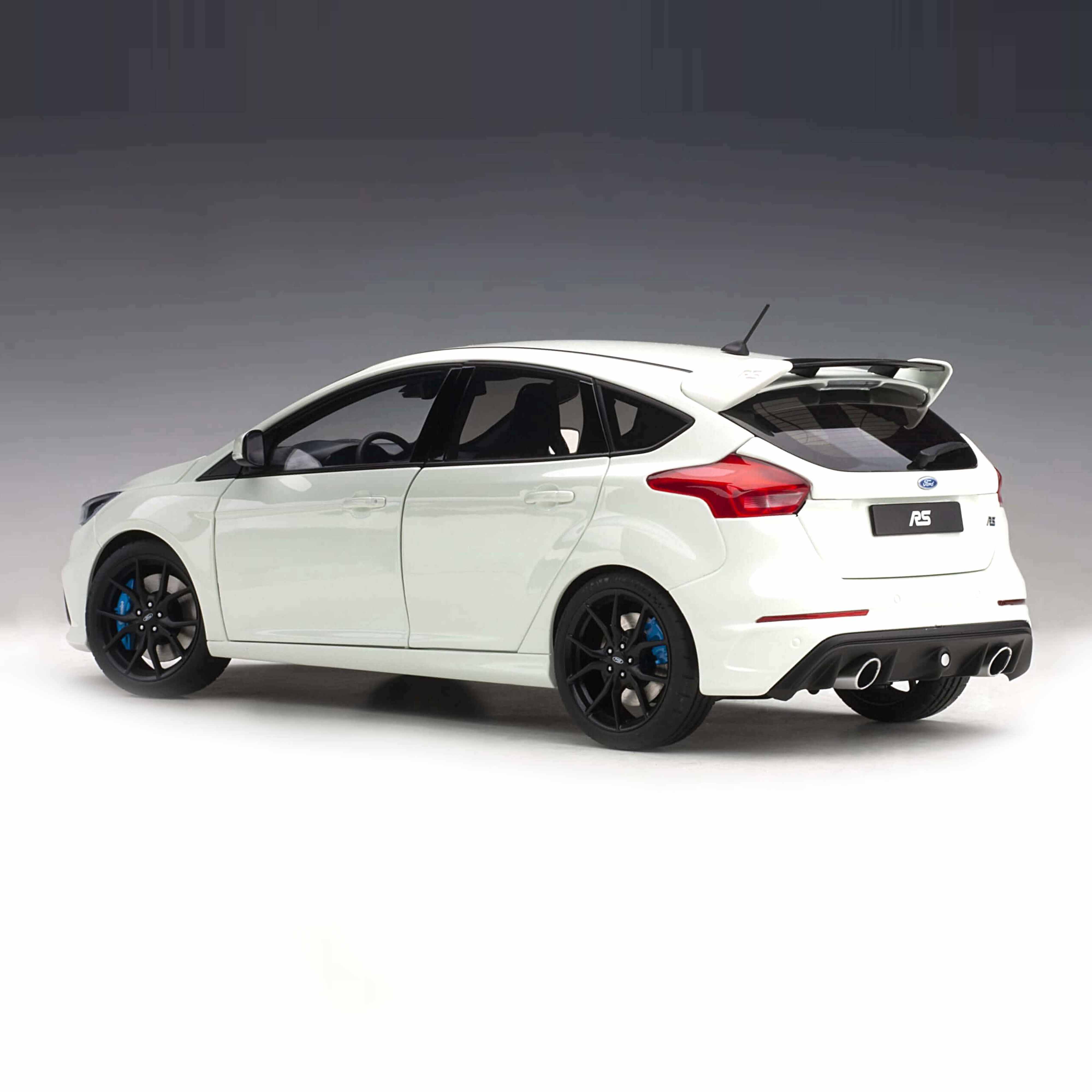 Ford Focus RS 2016 Gefrorenes Weiß 1:18