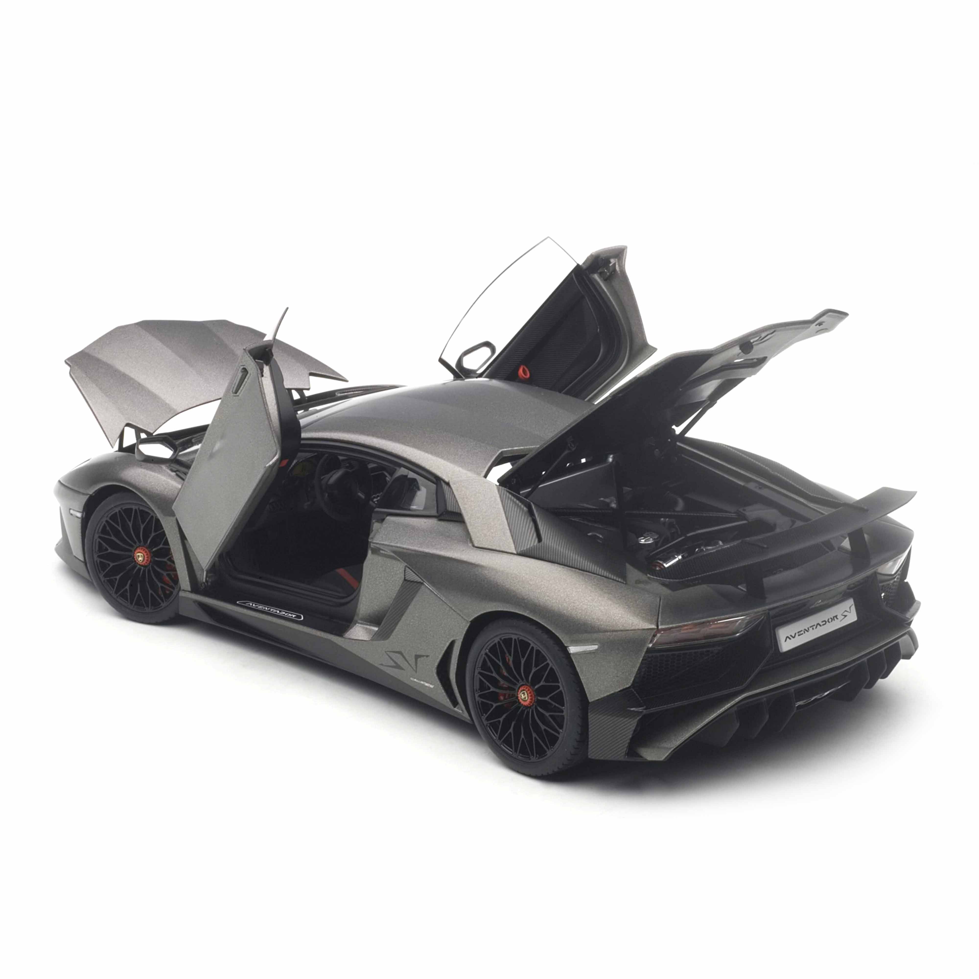 Lamborghini Aventador LP750-4 SV 2015 Gris Titan/Gris Mat 1/18