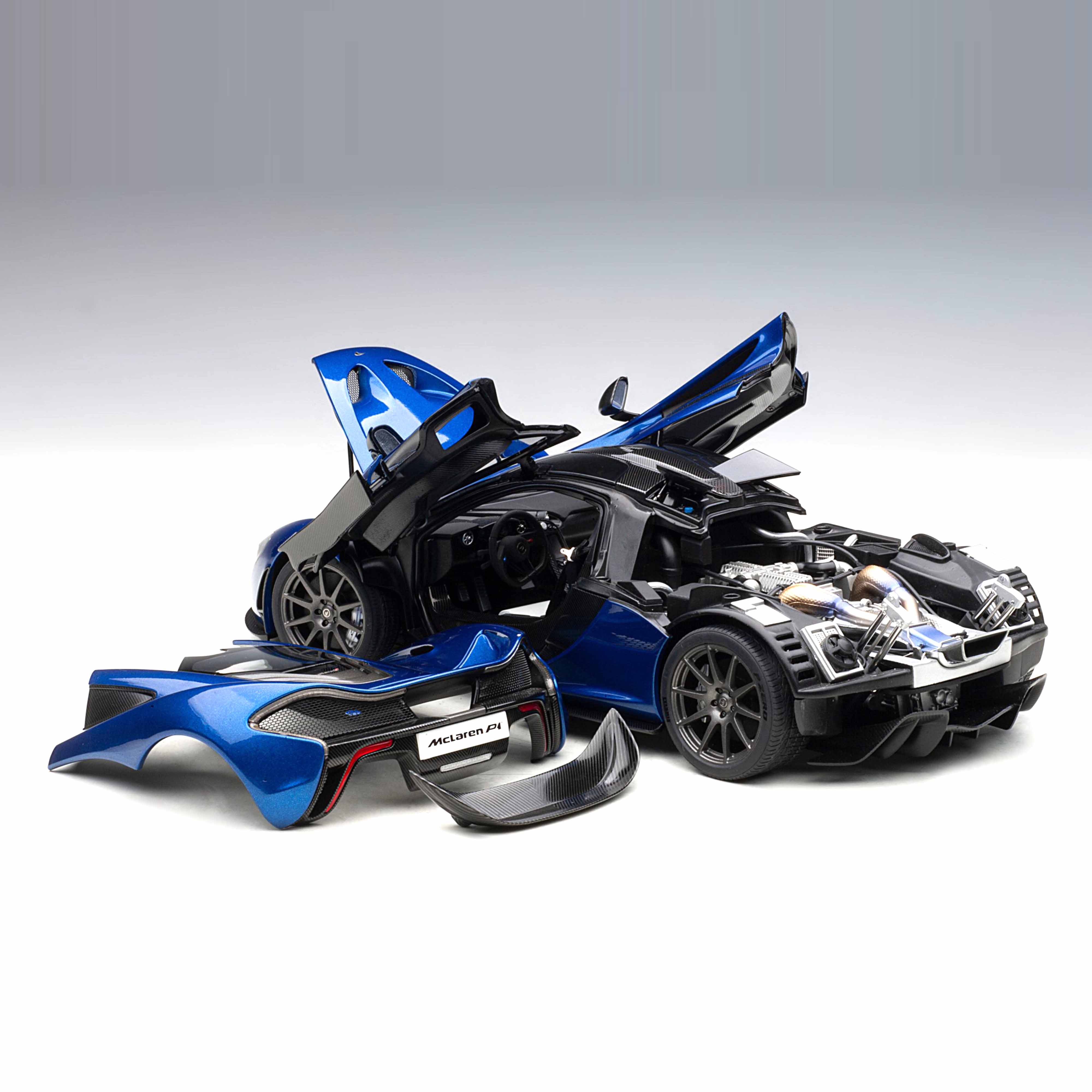 McLaren P1 2013 Azur Blau 1:18