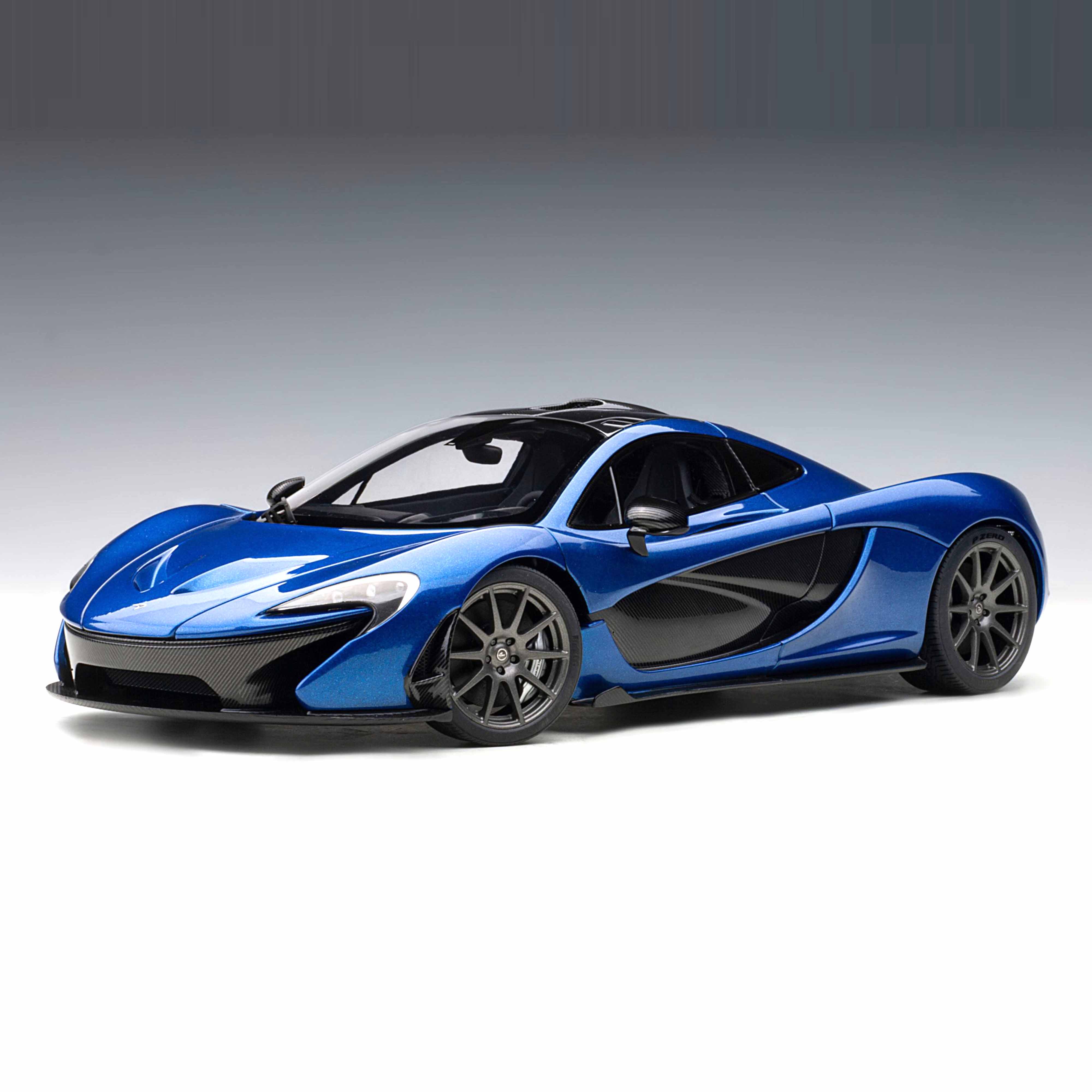 McLaren P1 2013 Azur Blau 1:18