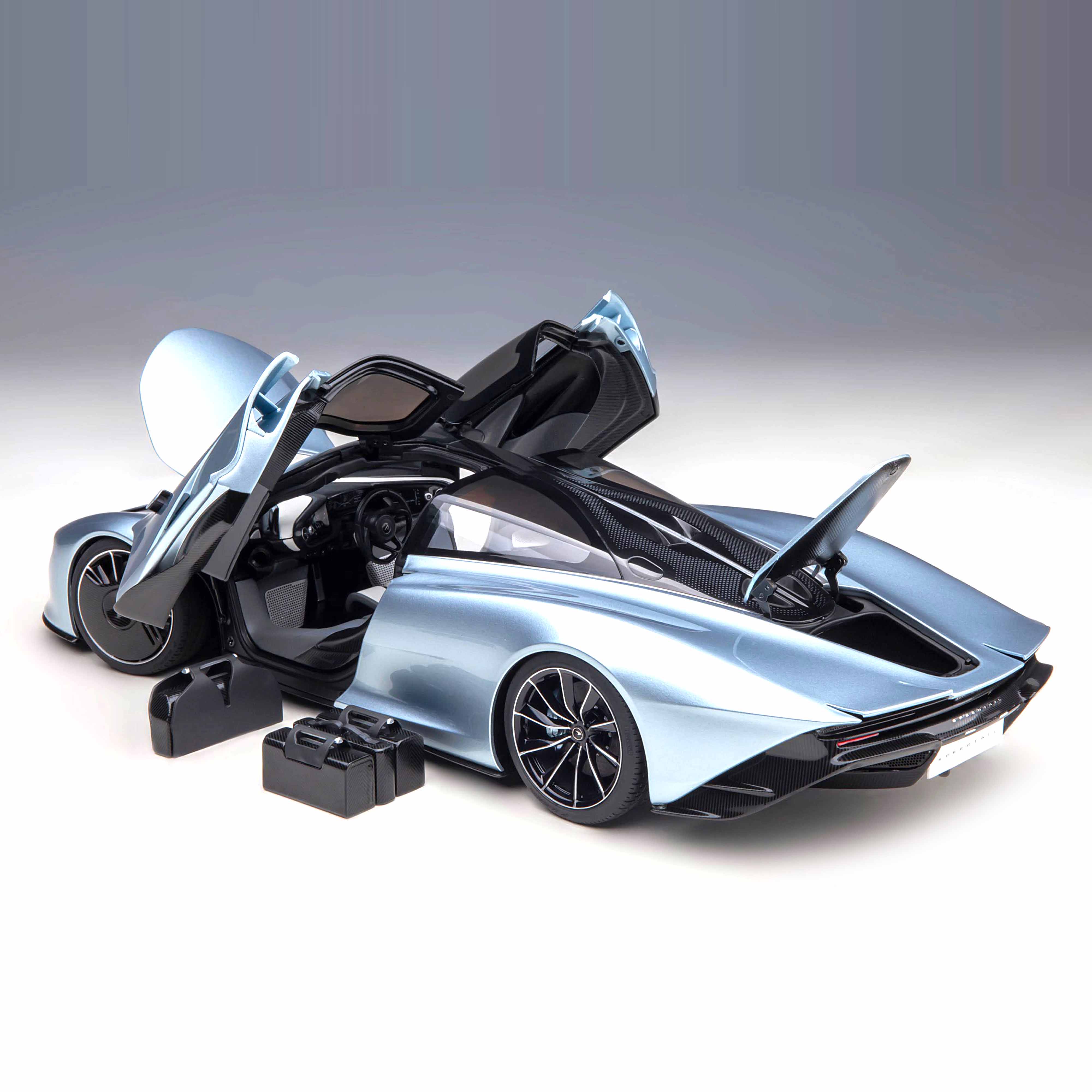 McLaren Speedtail 2020 Bleu Glacé 1/18