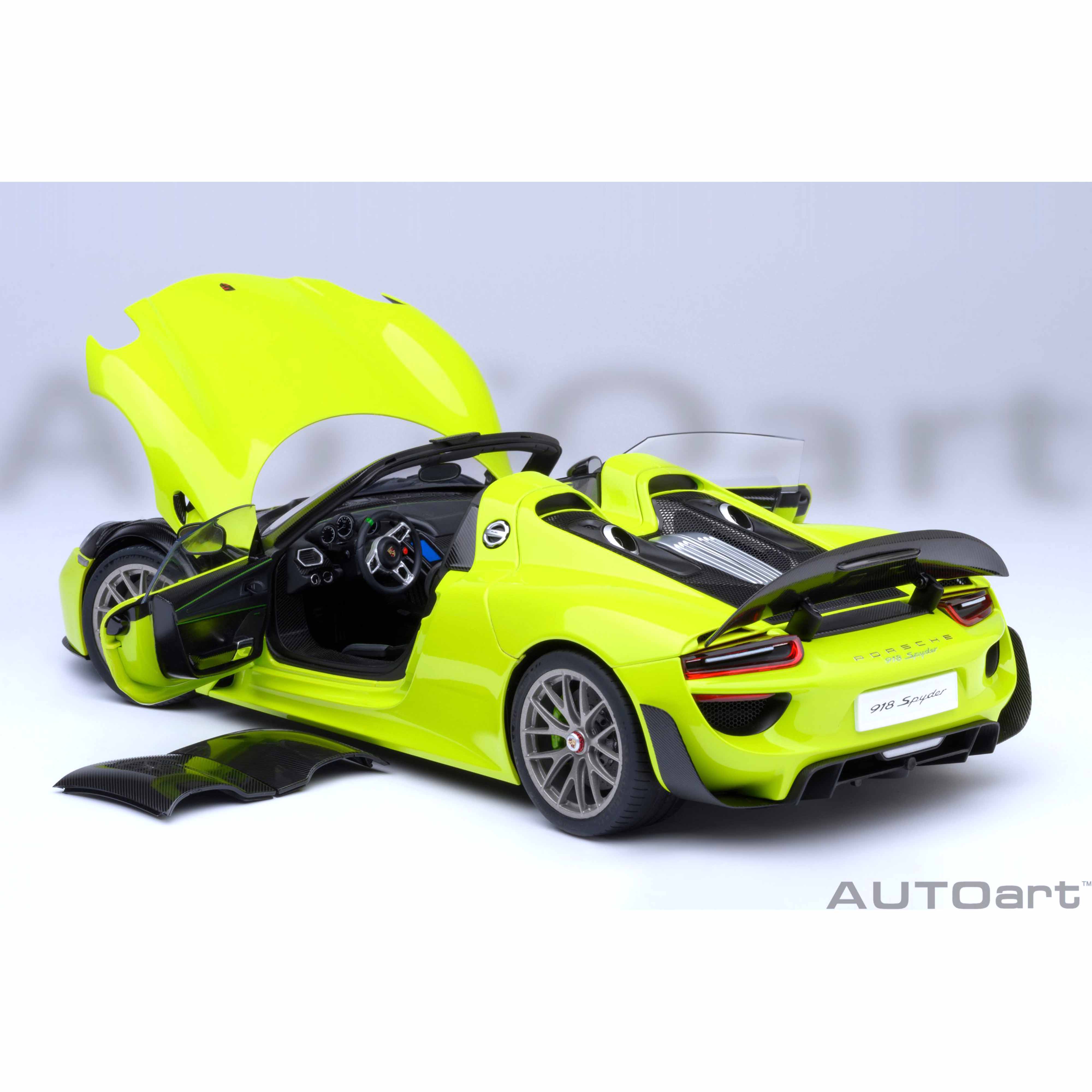 Porsche 918 Spyder Weissach-Paket säuregrün 1:18