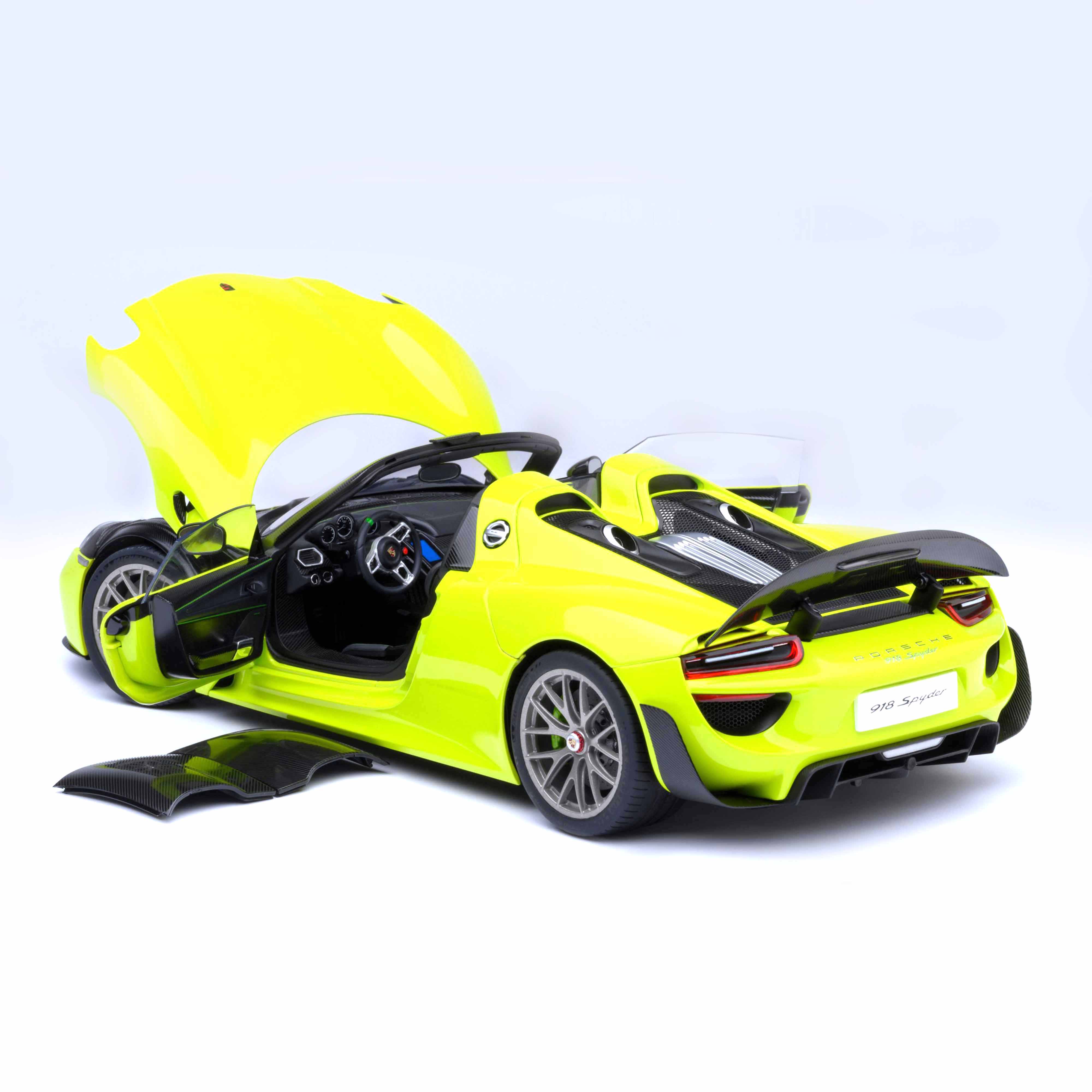 Porsche 918 Spyder Weissach-Paket säuregrün 1:18