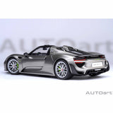 Porsche 918 Spyder Weissach Paket Flüssigmetall Silber 1:18